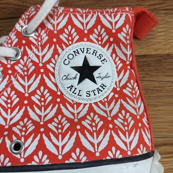 Converse Run Star Hike Red Floral Platform Sneakers - Picture 5 of 7